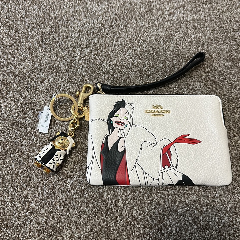 Coachee wristlet